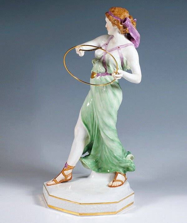 マイセン人形「フィギュア」 輪投げの女性 1910年頃 – アンティーク 