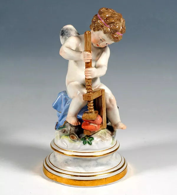 Meissen マイセン ハートをパンクさせているキューピッド フィギュリン