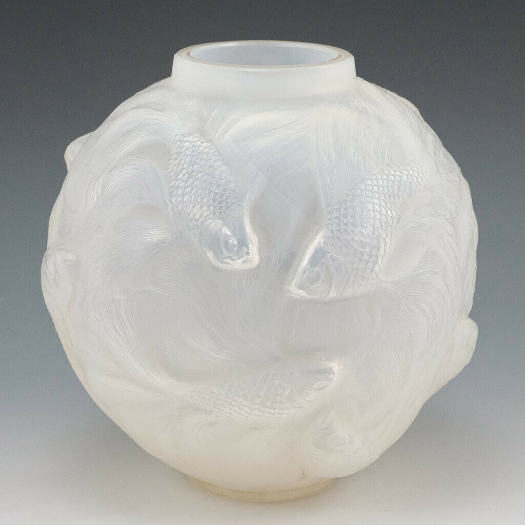 ルネ・ラリック “フォルモーズ（Formose）“ 花瓶 1924年デザイン 