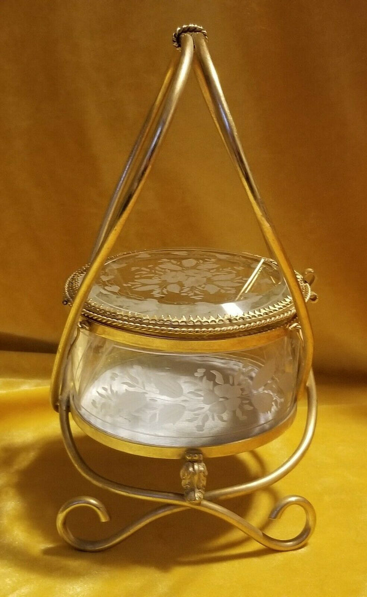 骨董品19世紀のフレンチバカラ（BACCARAT）金メッキ製の小箱入り