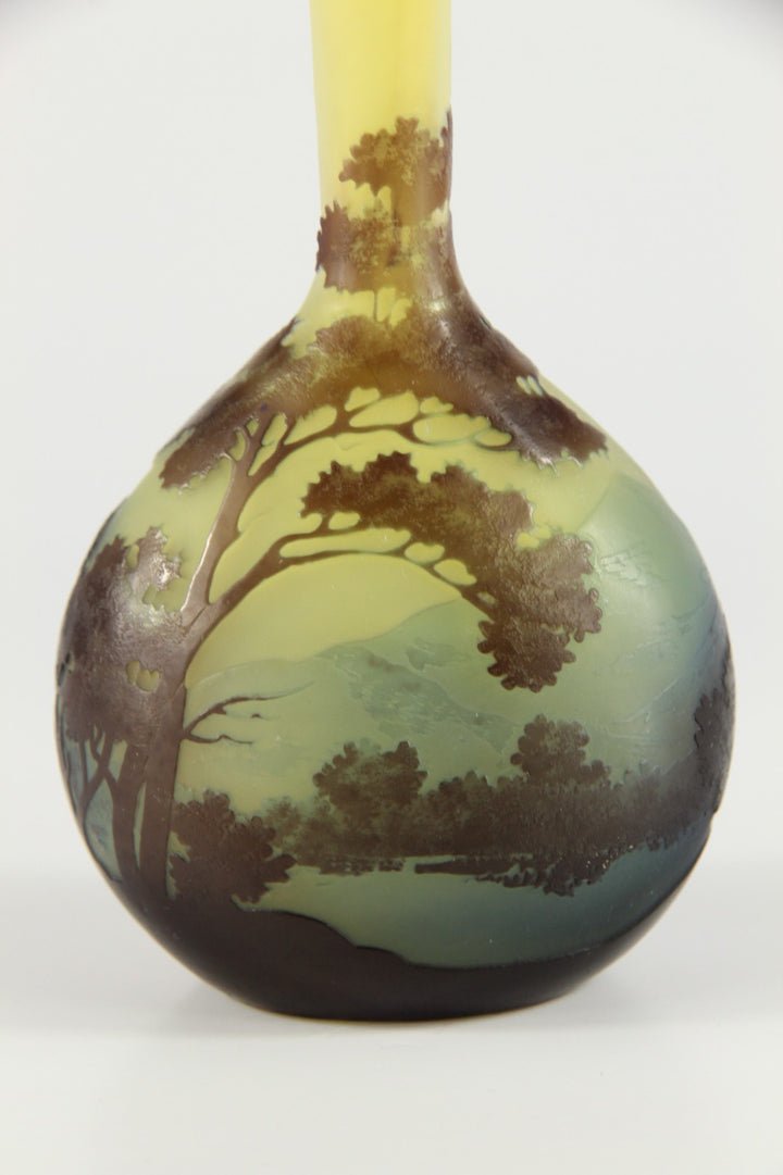 1920年頃の製造 エミールガレ「ヴォージュの風景」文 カメオ・ガラス花瓶