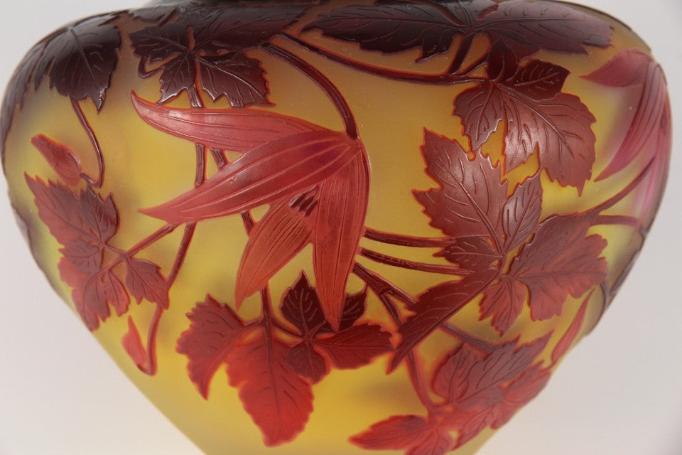 エミール・ガレ クレマチス文 酸化腐食彫 カメオガラス 花瓶（1925年頃）