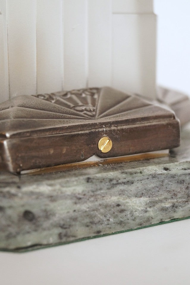 アールデコテーブルランプ "サビノ タワー型一品テーブルライト