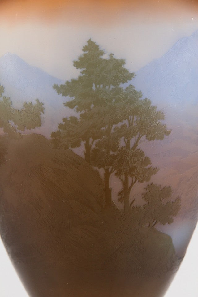 エミールガレ アルプスの山岳風景の花瓶