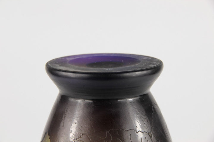 エミールガレ「キンセンカ（Calendula）」の花が描かれた花瓶