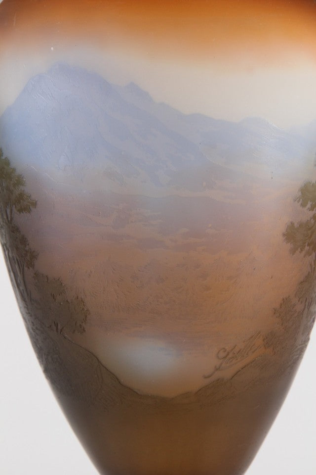 エミールガレ アルプスの山岳風景の花瓶