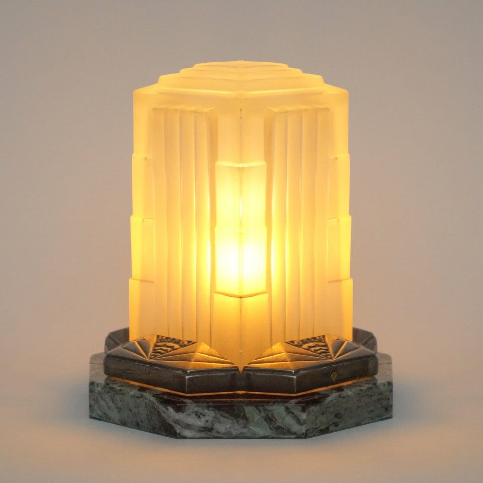 アールデコテーブルランプ "サビノ タワー型一品テーブルライト