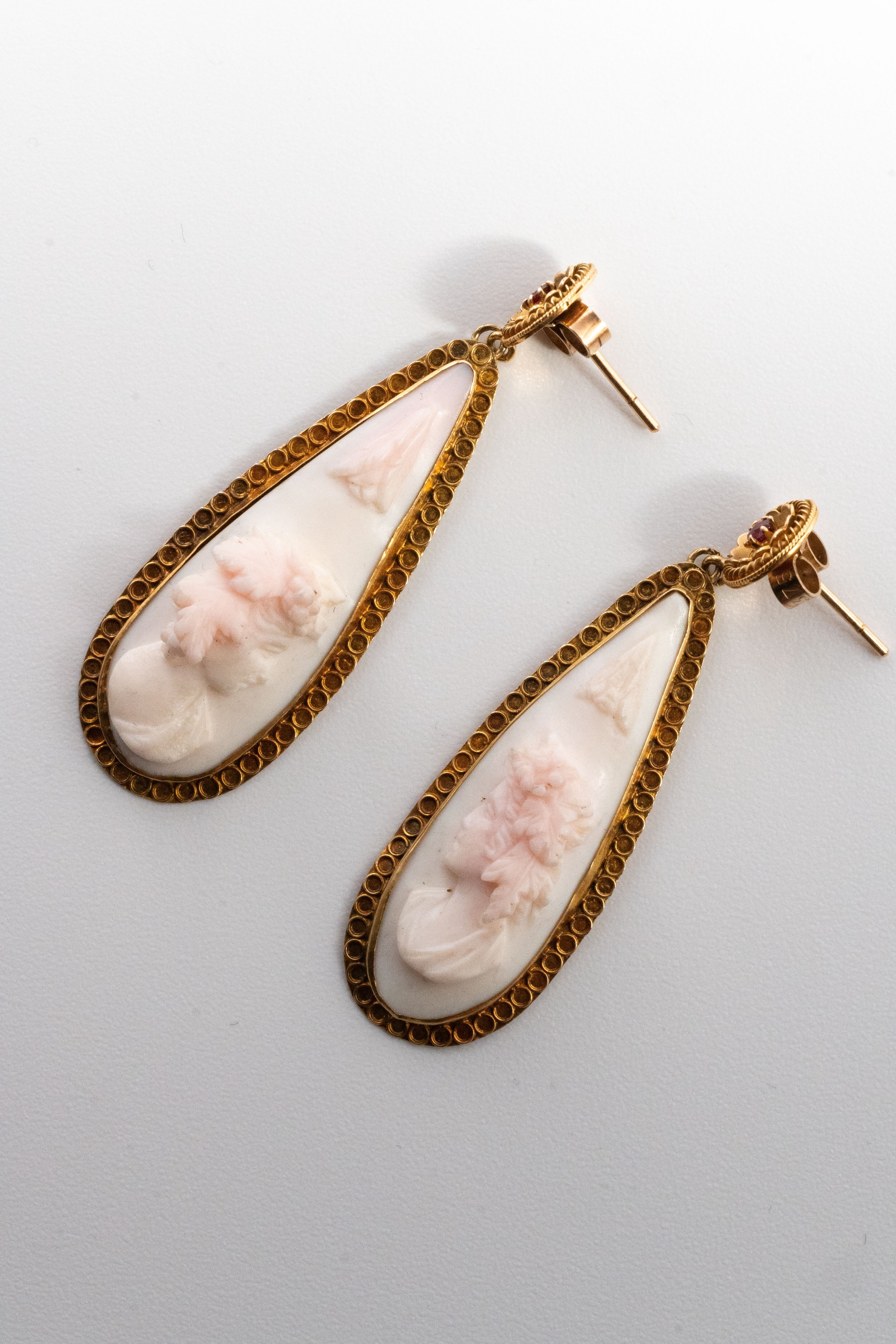 Antique Tableware by Belle Montre – アンティークテーブルウェア