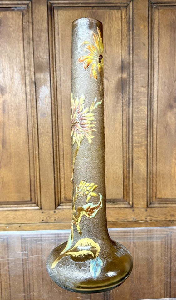 エミール・ガレのクリスタル工房 - エナメル加工ガラス製「菊の花瓶」、アール・ヌーヴォー様式