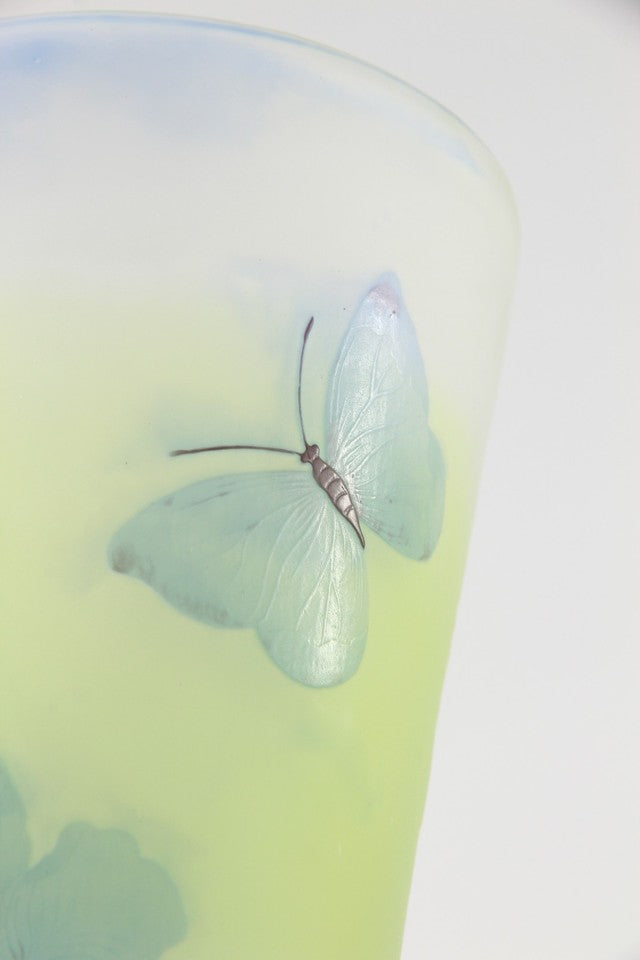 エミール・ガレ グラジオラスと蝶文 酸化腐食彫 カメオガラス 大型花瓶（1910年頃）