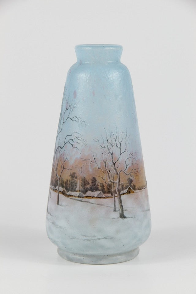 ドーム・ナンシー 冬景色文 エナメル彩 カメオガラス 花瓶（1900年頃）