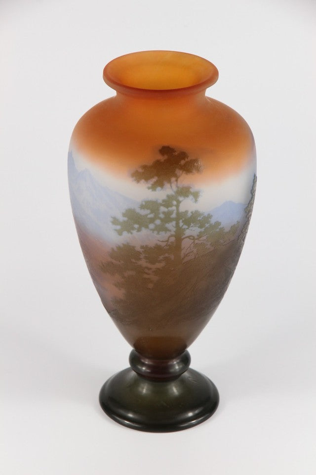 エミールガレ アルプスの山岳風景の花瓶