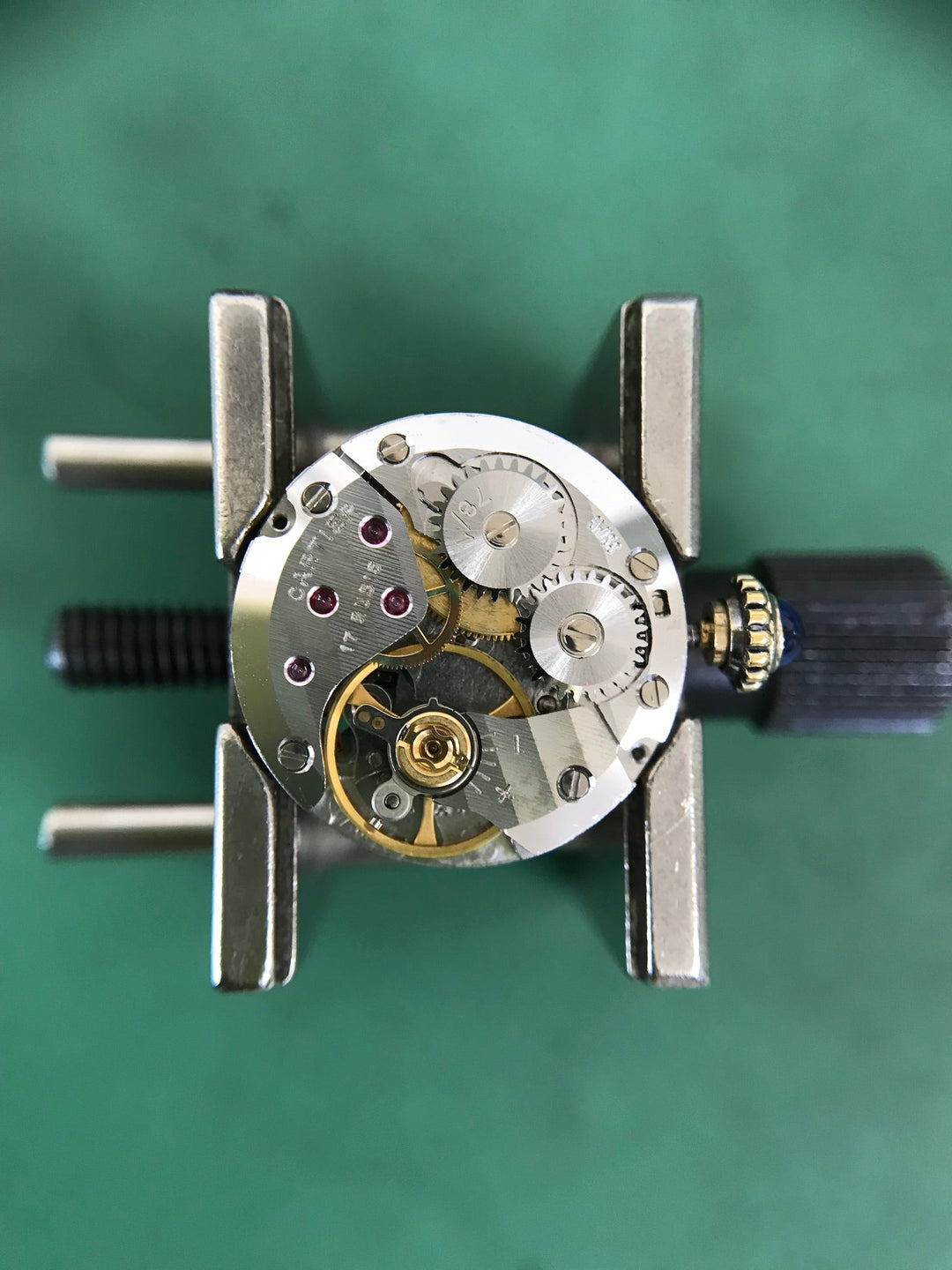 【廃盤】マストタンク ブラウンダイヤル SMサイズ手巻き純銀に18Kヴェルメイユ腕時計