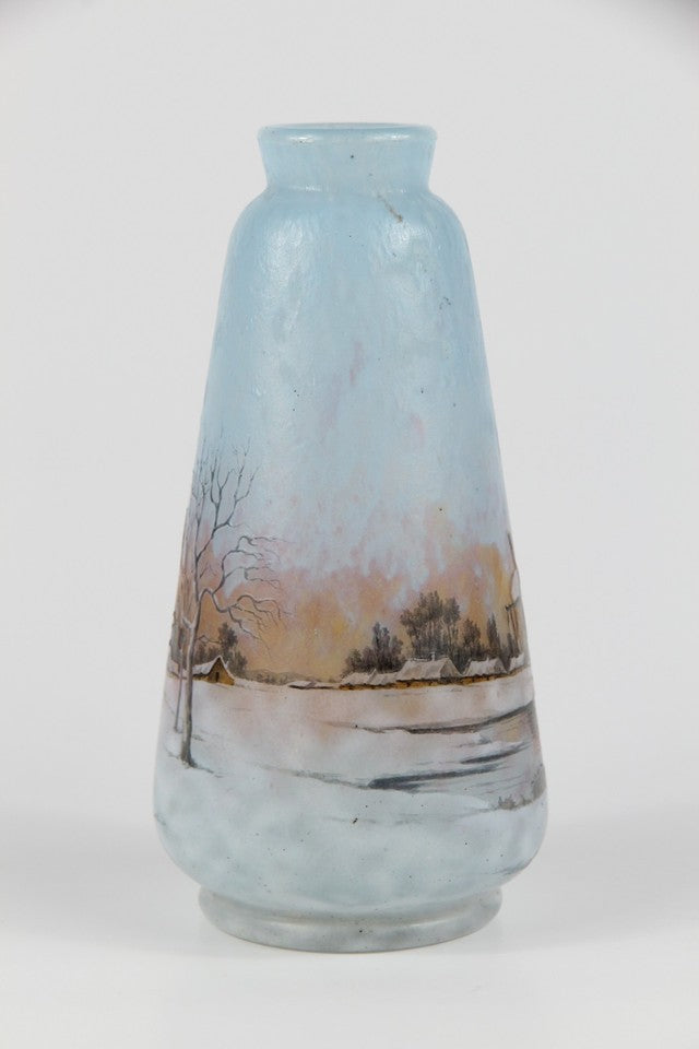 ドーム・ナンシー 冬景色文 エナメル彩 カメオガラス 花瓶（1900年頃）