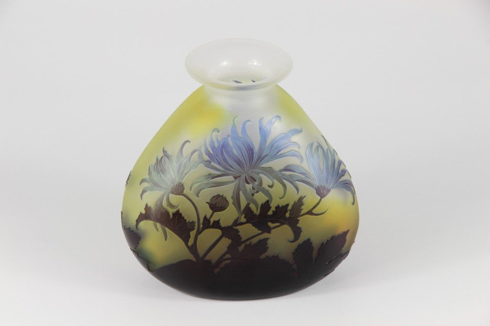 エミールガレ　菊の花の花瓶