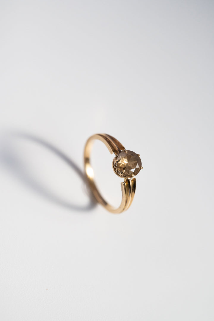 ヴィクトリアン 18Kゴールド 天然大粒ダイヤモンド（推定0.7ct）ソリティアリング