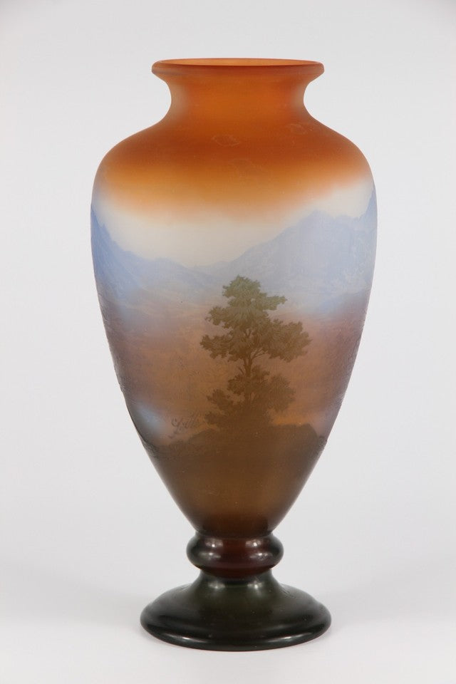 エミールガレ アルプスの山岳風景の花瓶