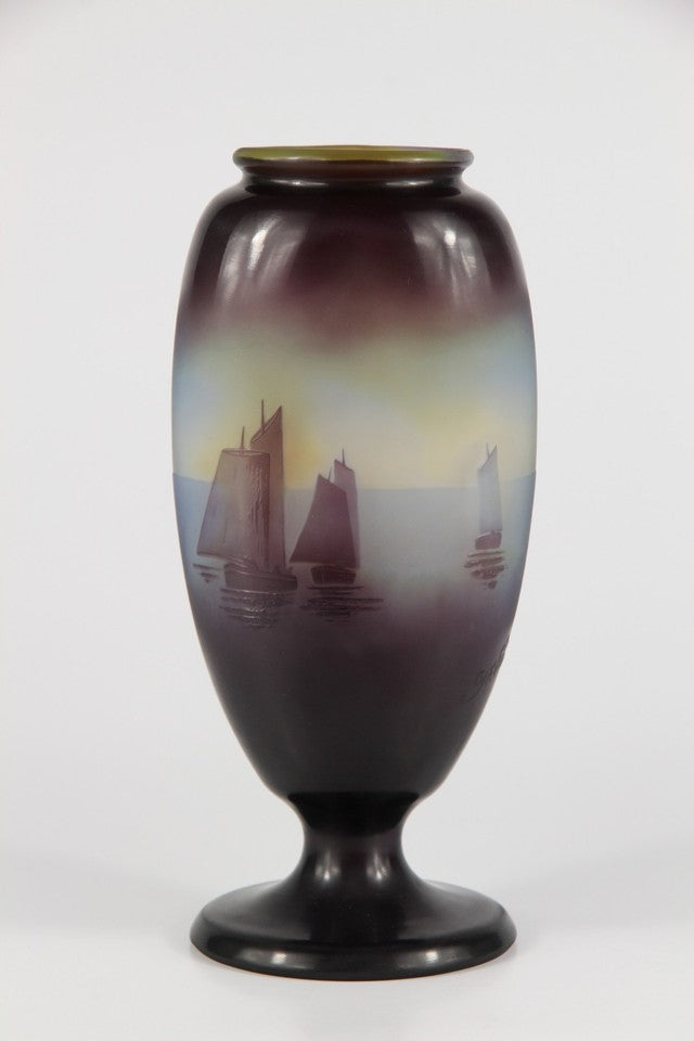 エミール・ガレ 帆船文 酸化腐食彫 カメオガラス 花瓶（1920年頃）