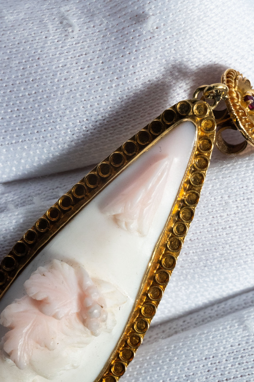 19世紀 ヴィクトリアン 15金 7.2g ルビー & 珊瑚カメオ エトルスカン・スタイル・ピアス