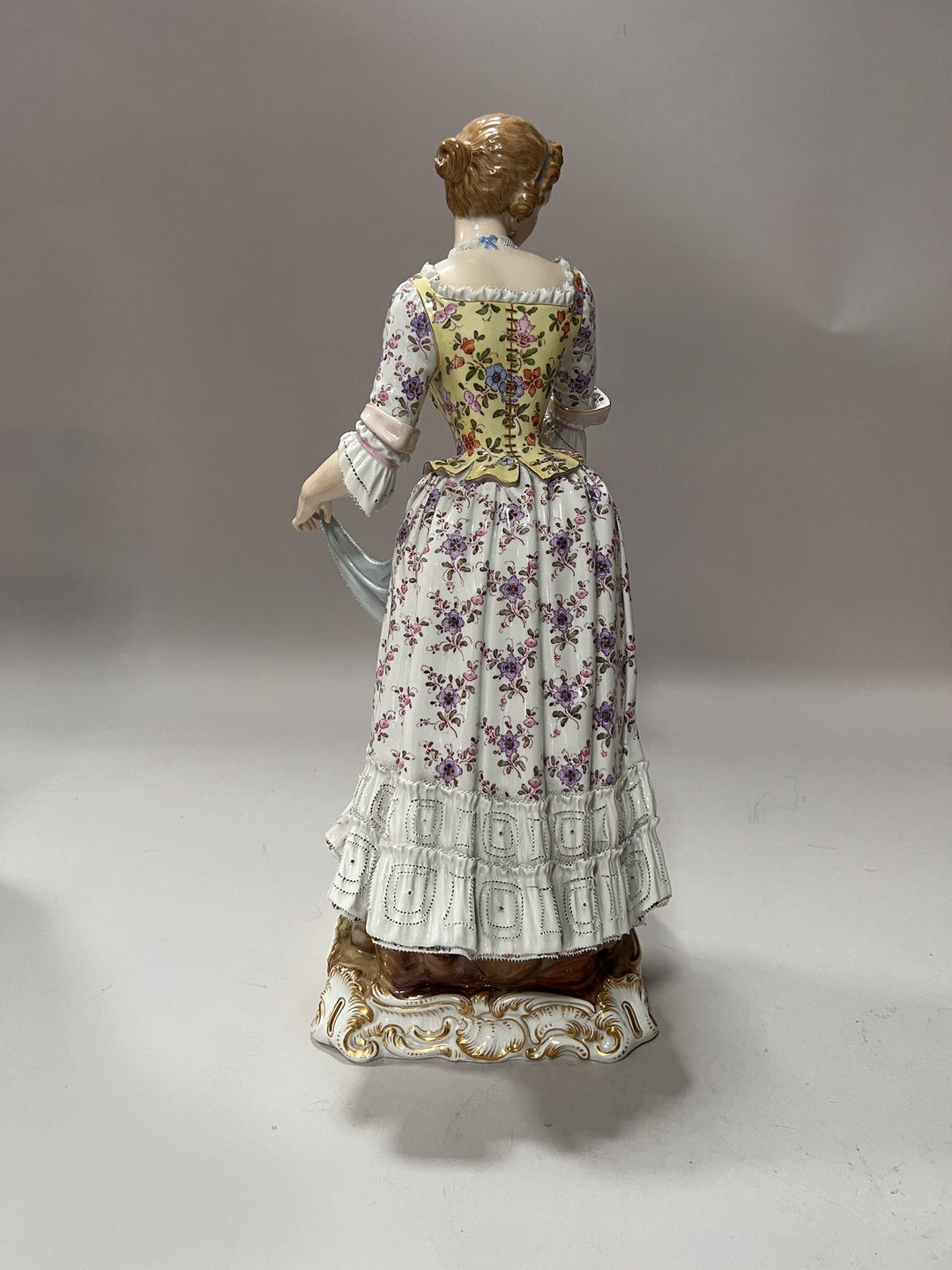 マイセン人形（フィギュア） 立っている女性 大型 19世紀