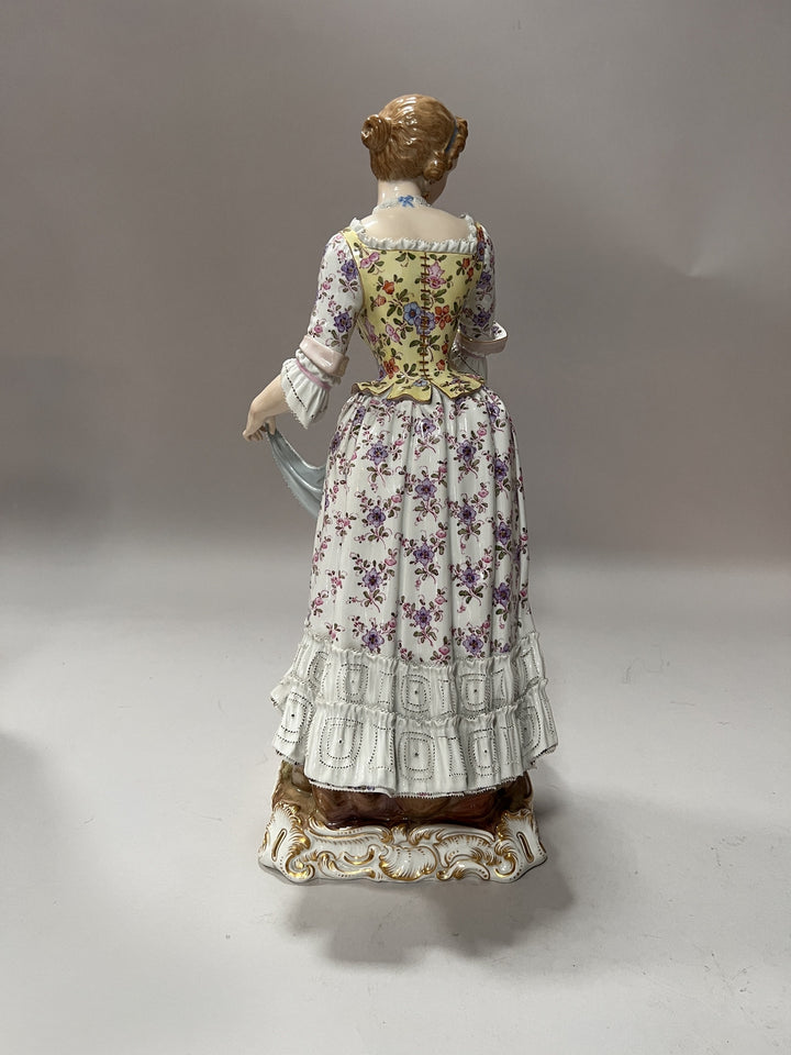 マイセン人形（フィギュア） 立っている女性 大型 19世紀