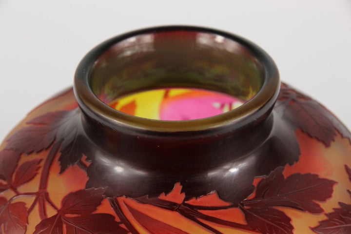 エミール・ガレ クレマチス文 酸化腐食彫 カメオガラス 花瓶（1925年頃）