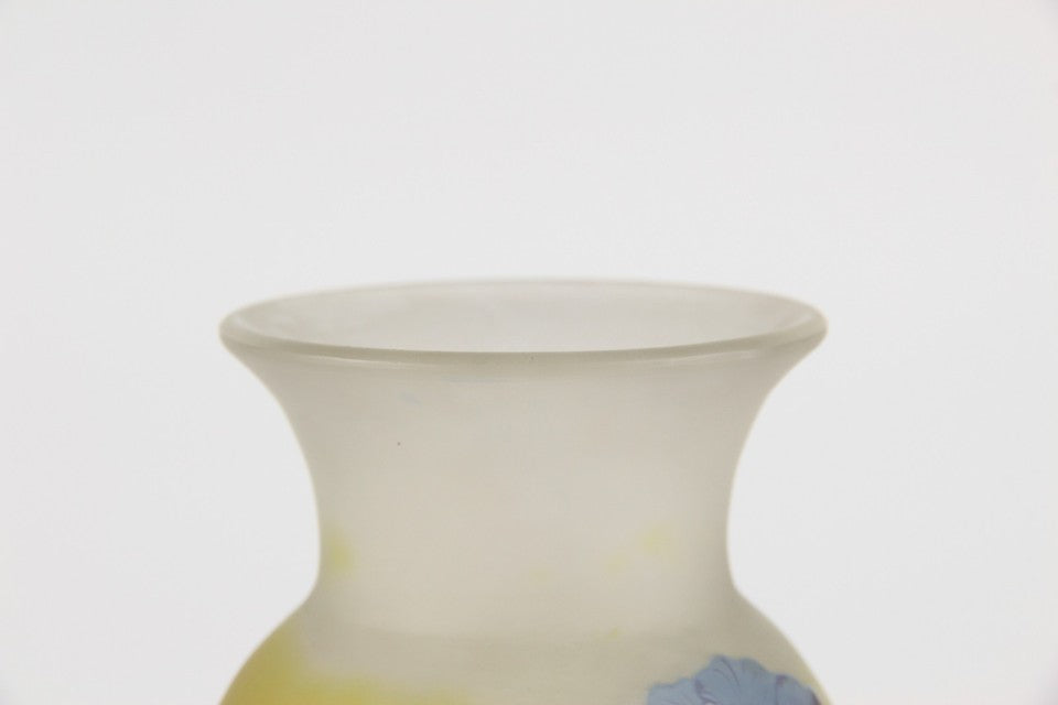 エミールガレ「キンセンカ（Calendula）」の花が描かれた花瓶