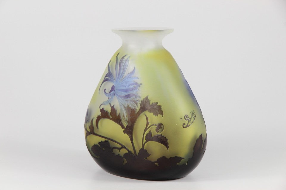 エミールガレ　菊の花の花瓶