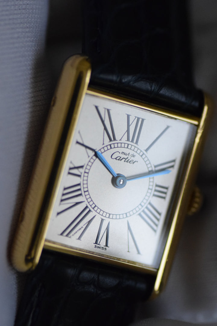 廃盤マスト ドゥ カルティエ タンク　ユニセックス ヴィンテージウォッチ オパランインデックス LMサイズ 純銀に18Kヴェルメイユ