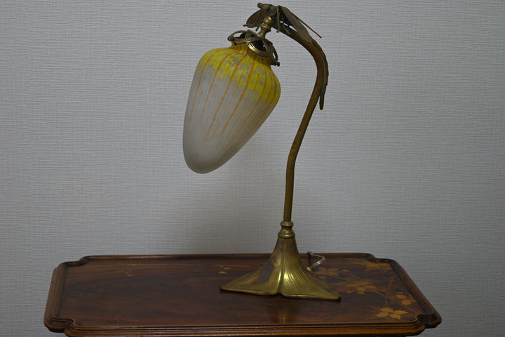 【保証書/箱付き】ドーム兄弟（ドームナンシー）トンボの装飾が描かれているアンティークテーブルランプ