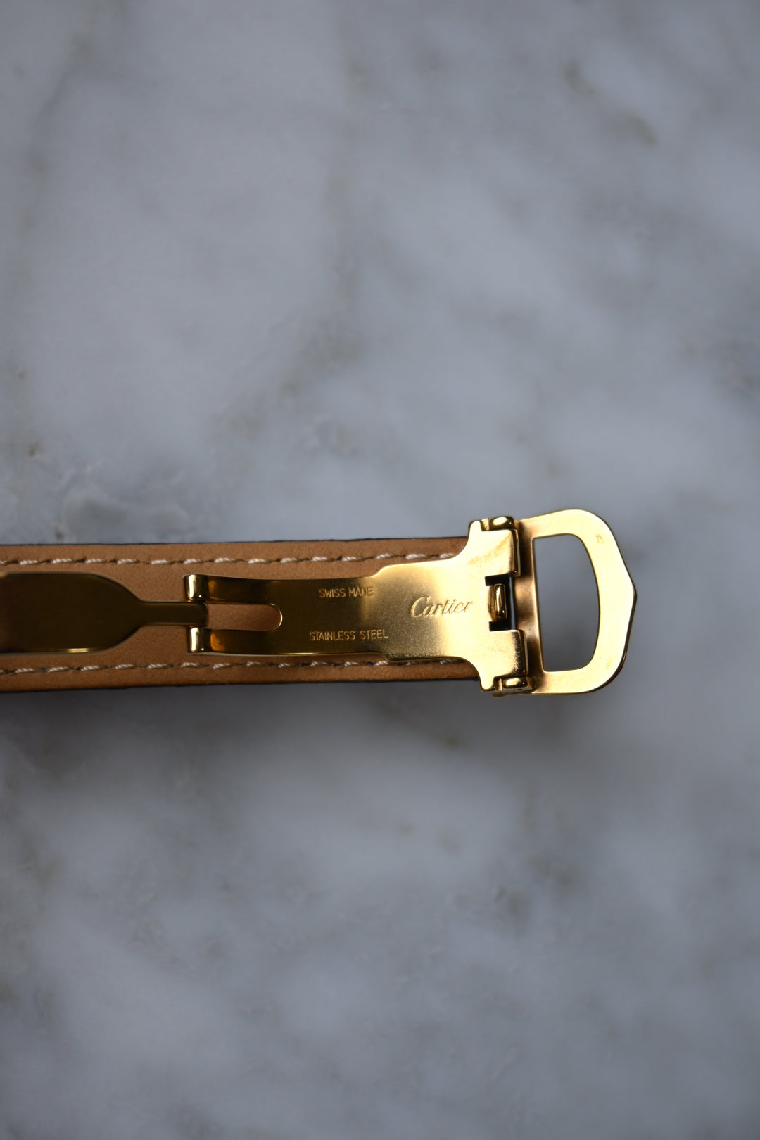 廃盤マスト ドゥ カルティエ タンク　ユニセックス ヴィンテージウォッチ 飛びローマン MMサイズ 純銀に18Kヴェルメイユ