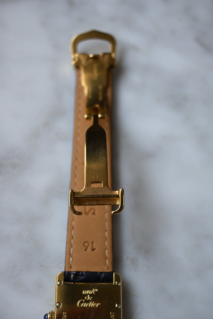 廃盤マスト ドゥ カルティエ タンク　ユニセックス ヴィンテージウォッチ 飛びローマン MMサイズ 純銀に18Kヴェルメイユ