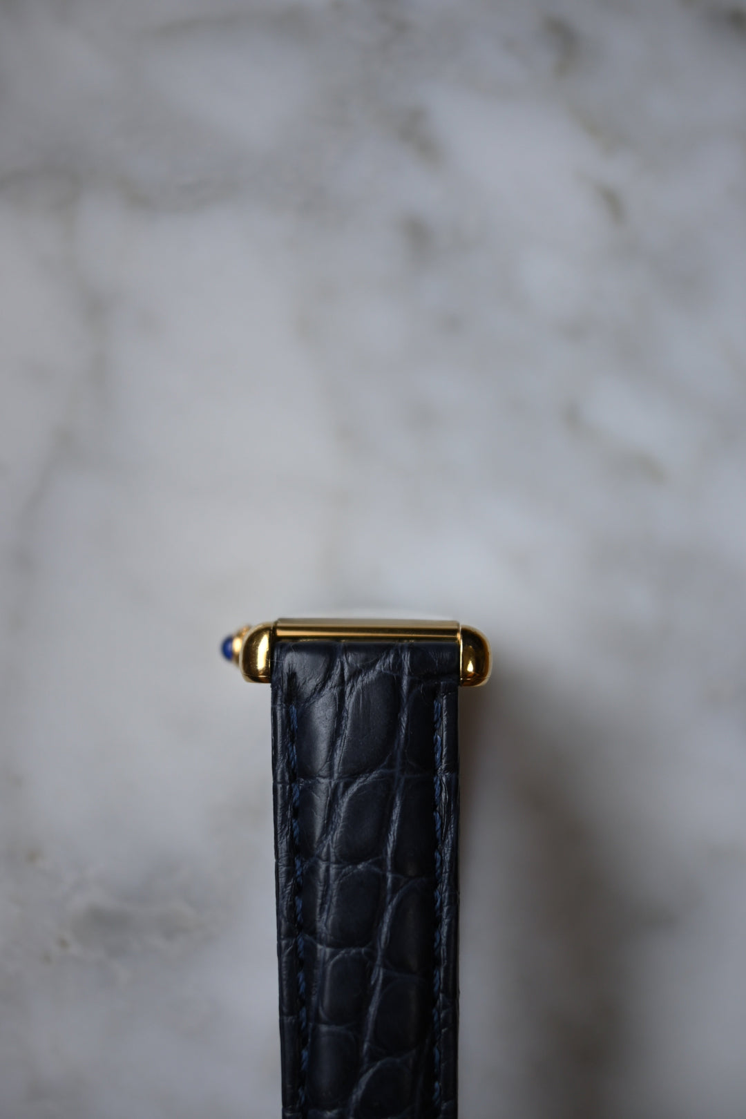 廃盤マスト ドゥ カルティエ タンク　ユニセックス ヴィンテージウォッチ 飛びローマン MMサイズ 純銀に18Kヴェルメイユ