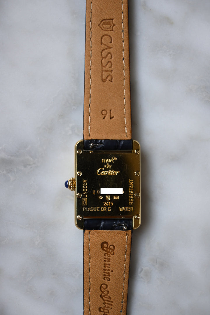 廃盤マスト ドゥ カルティエ タンク　ユニセックス ヴィンテージウォッチ 飛びローマン MMサイズ 純銀に18Kヴェルメイユ