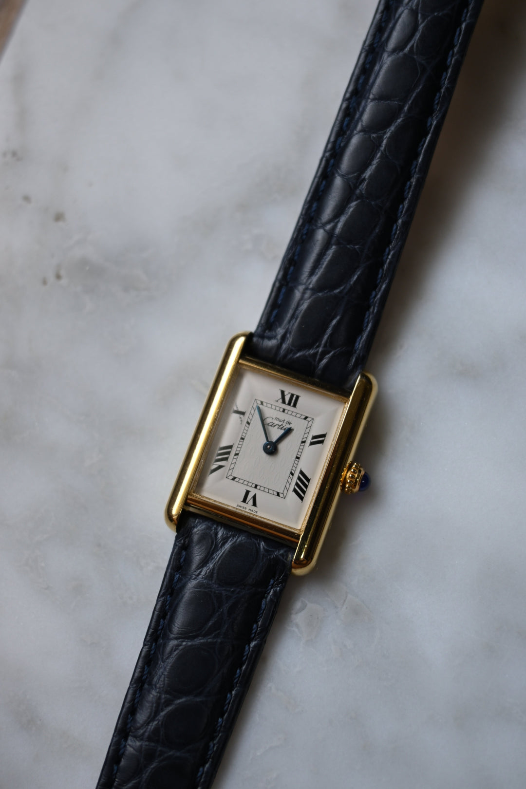 【保証書付】廃盤マスト ドゥ カルティエ タンク　ユニセックス ヴィンテージウォッチ 飛びアラビア LMサイズ 純銀に18Kヴェルメイユ