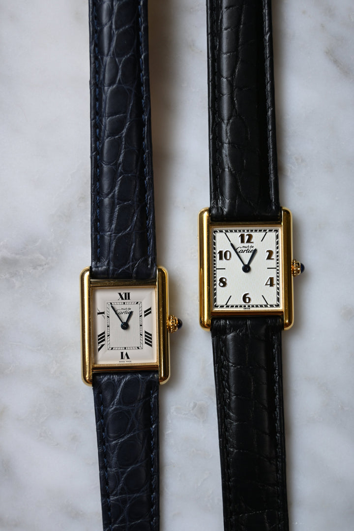 廃盤マスト ドゥ カルティエ タンク　ユニセックス ヴィンテージウォッチ 飛びローマン MMサイズ 純銀に18Kヴェルメイユ