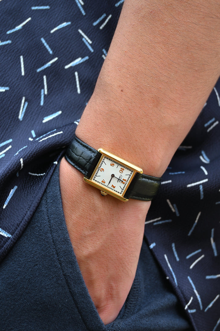 【保証書付】廃盤マスト ドゥ カルティエ タンク　ユニセックス ヴィンテージウォッチ 飛びアラビア LMサイズ 純銀に18Kヴェルメイユ