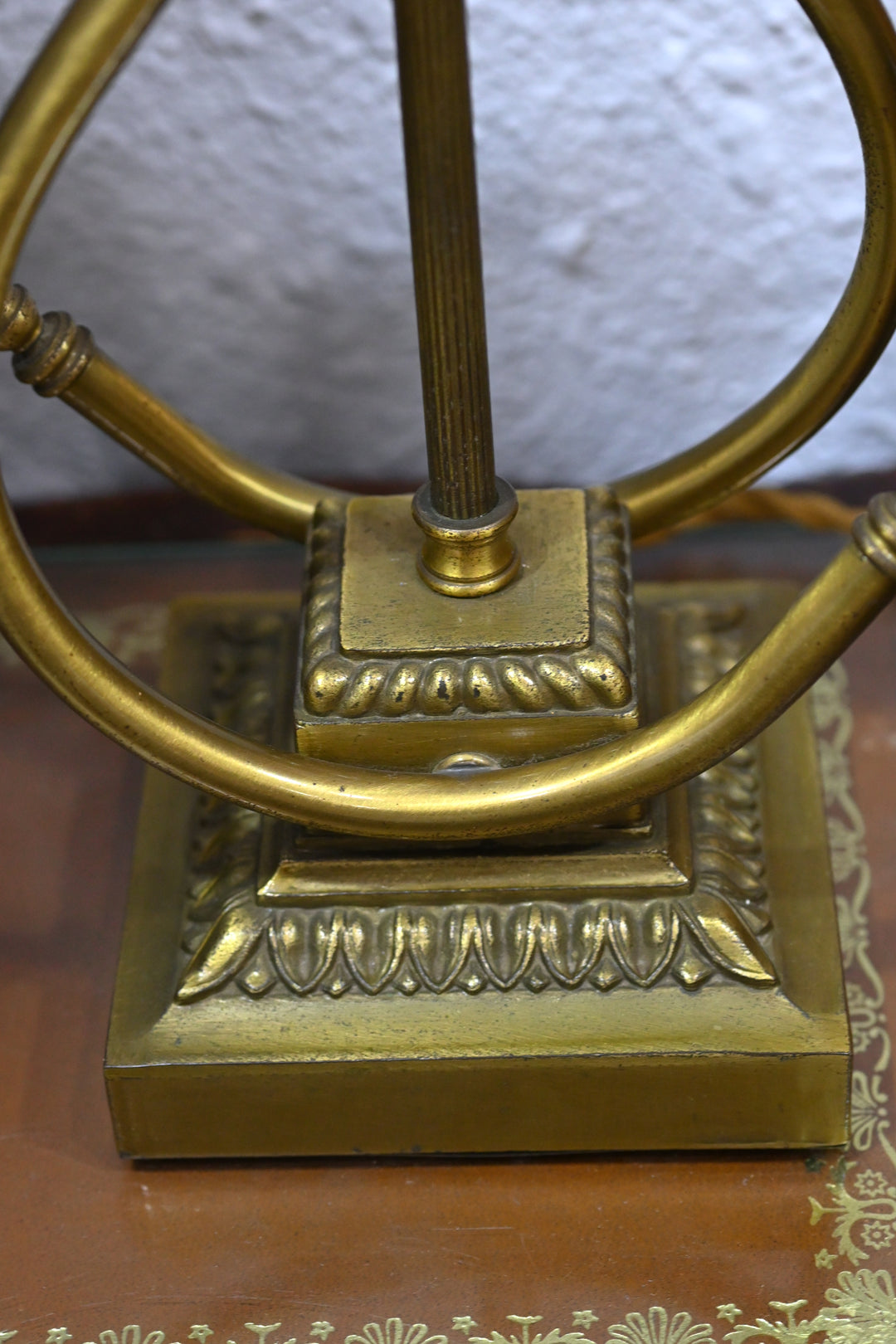 ミューラー兄弟　アールデコ期 ピンクシェードの双頭アンティークテーブルランプ