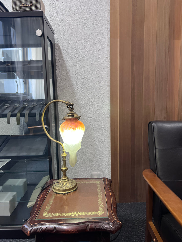 ミューラー兄弟【華鬘草型/ケマンソウ型】のアンティークテーブルランプ アールヌーボー時代