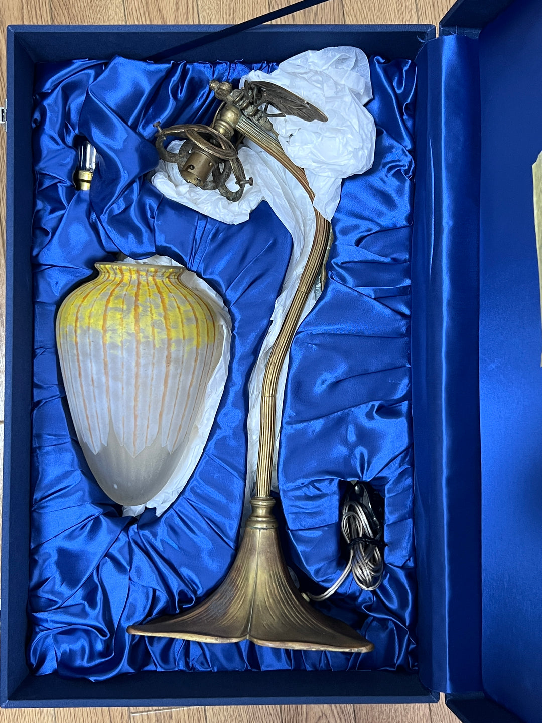 【保証書/箱付き】ドーム兄弟（ドームナンシー）トンボの装飾が描かれているアンティークテーブルランプ