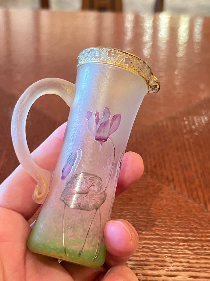 ドーム兄弟（ドームナンシー）シクラメンの花の水差し型花瓶