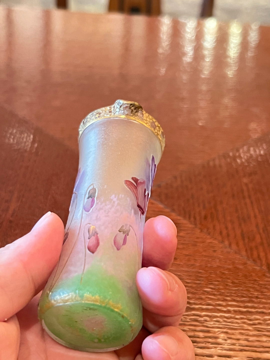 ドーム兄弟（ドームナンシー）シクラメンの花の水差し型花瓶