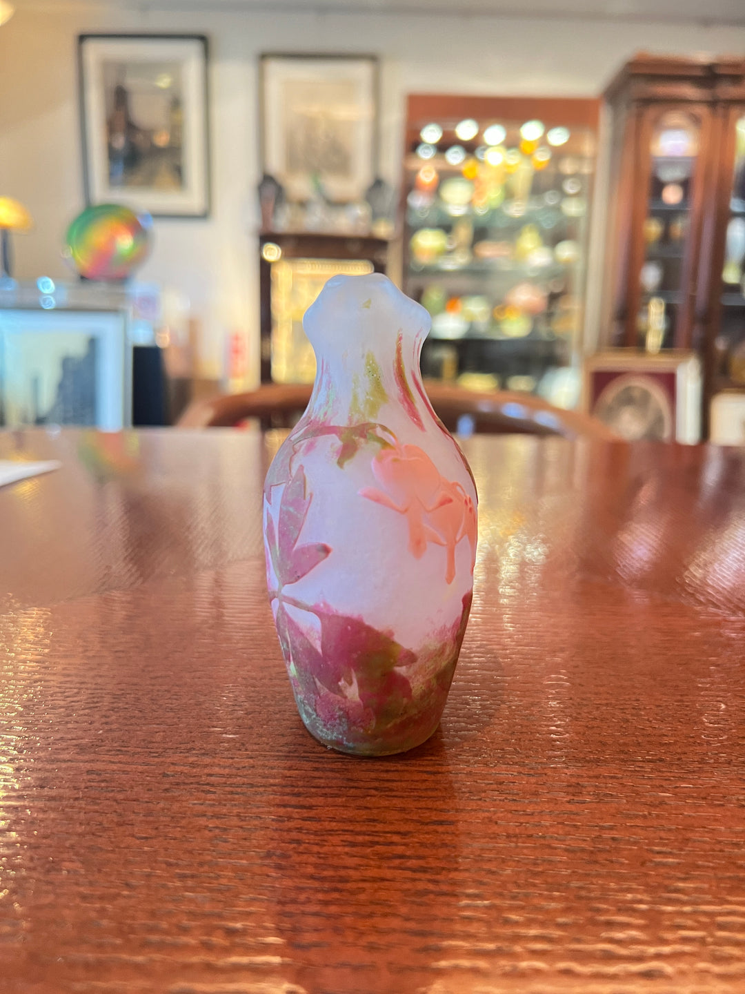 ドーム兄弟（ドームナンシー）ケマンソウの花の水差し型花瓶