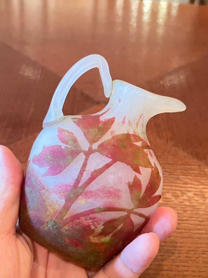 ドーム兄弟（ドームナンシー）ケマンソウの花の水差し型花瓶