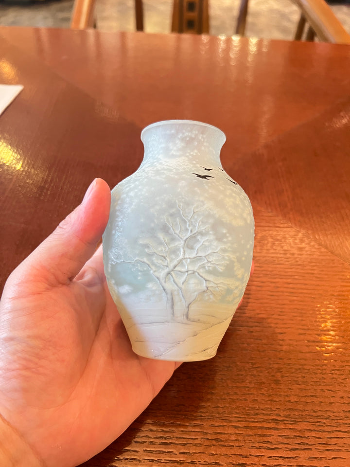 気品のある形 ドーム ナンシー  冬景色紋花瓶 グラス 異色溶かし込み 気品のある形 ドーム ナンシー 冬景色紋花瓶 グラス 異色溶かし