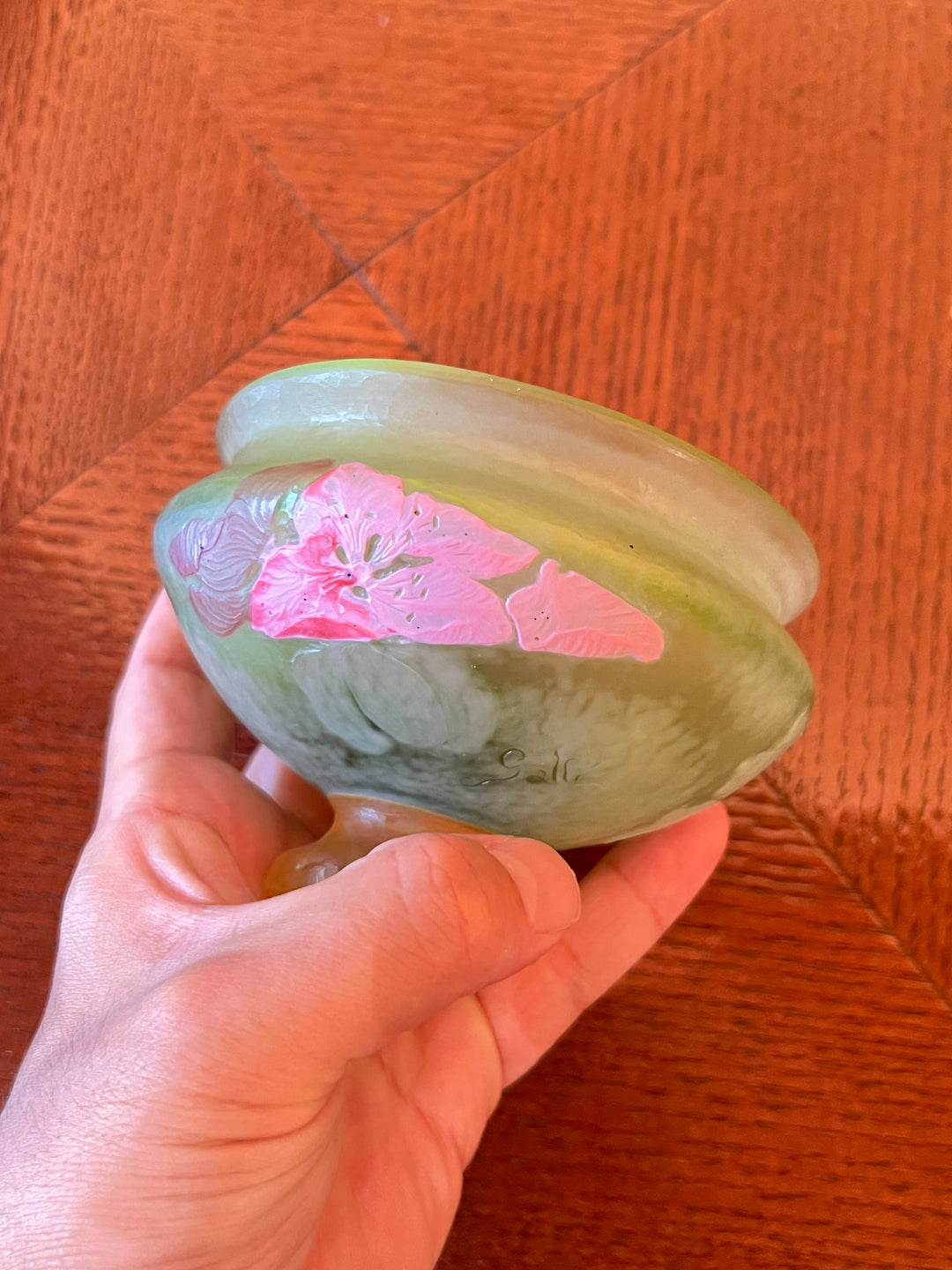 エミールガレの初期作品　ピンクの花紋のコンポート