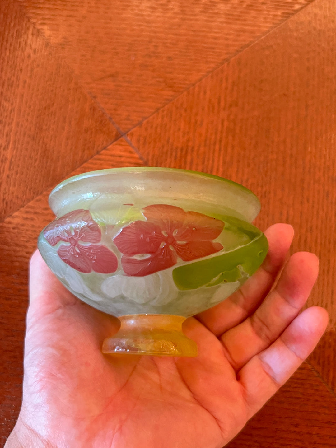 エミールガレの初期作品　ピンクの花紋のコンポート
