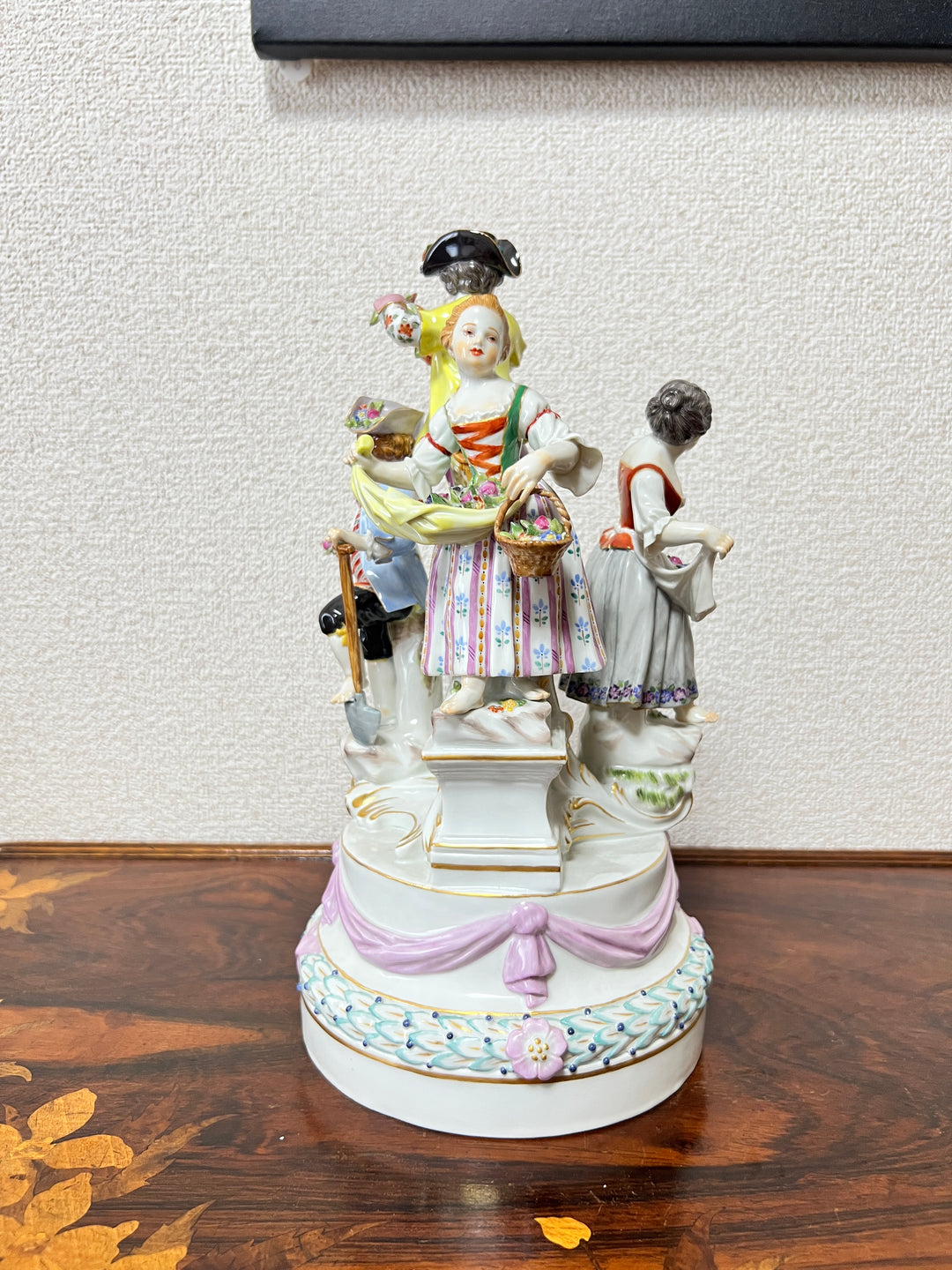 （委託品）マイセン 人形 子供 庭師 J.J.ケンドラー NO.B60 1860年頃