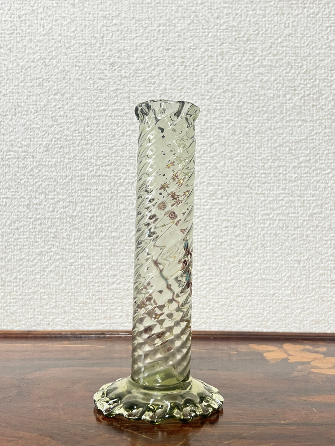 エミールガレ　エナメルガラスの初期作品　ピンクの花紋花瓶　ジャポニスム　
