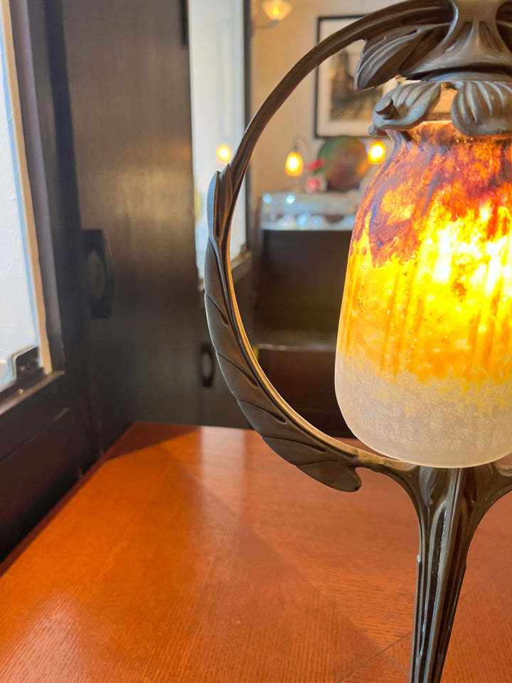 ドーム兄弟（ドームナンシー）アールヌーボー時代のテーブルランプ